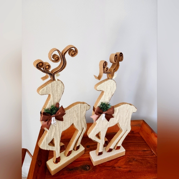 2 Target Holiday Reindeer Set - Picture 1 of 4